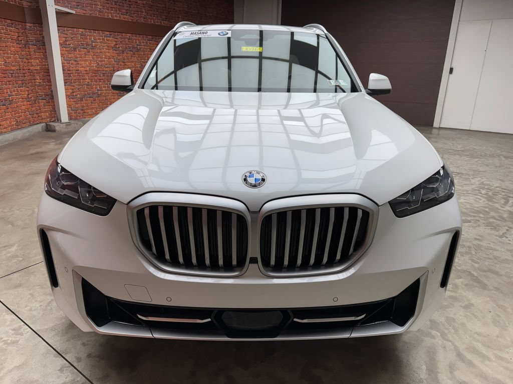 Used 2026 BMW X5 xDrive40i AWD/4WD image 9