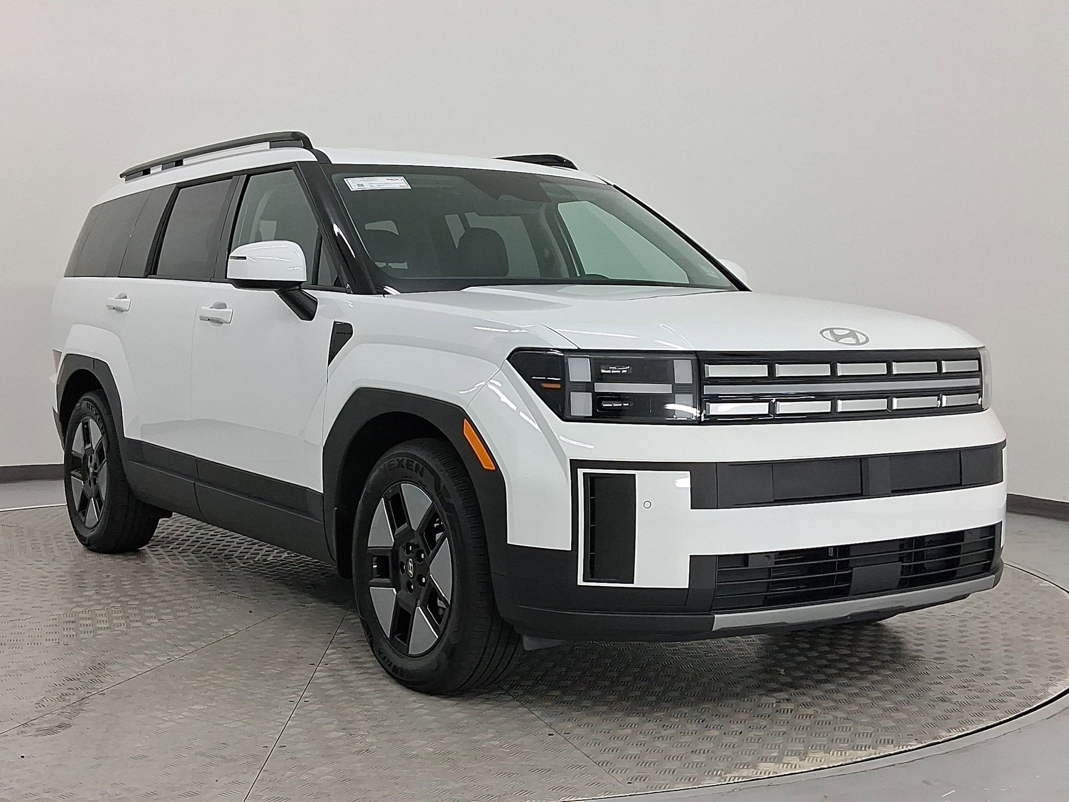 Used 2025 Hyundai Santa Fe SEL image 6