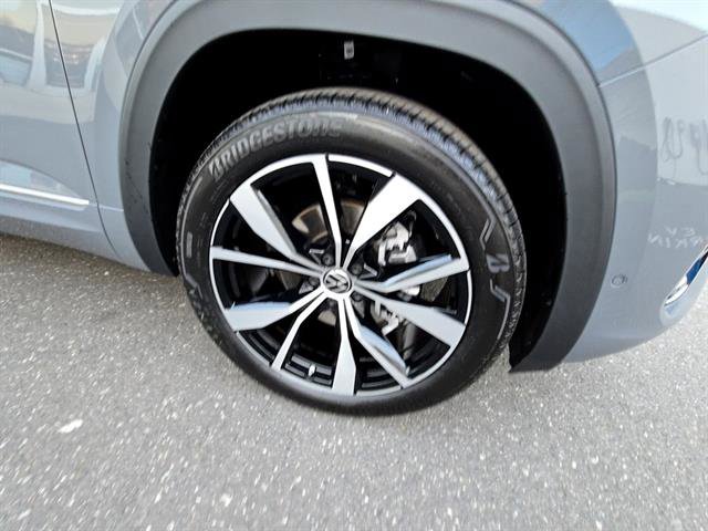 New 2026 Volkswagen Atlas SEL Premium R-Line image 5