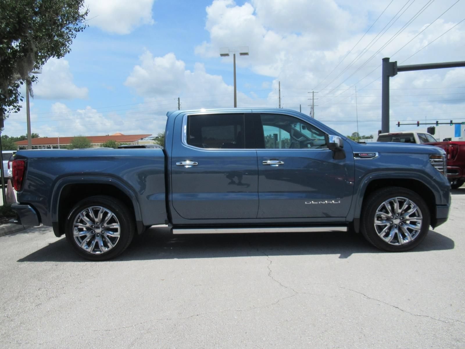 Used 2026 GMC Sierra 1500 Denali AWD/4WD image 2