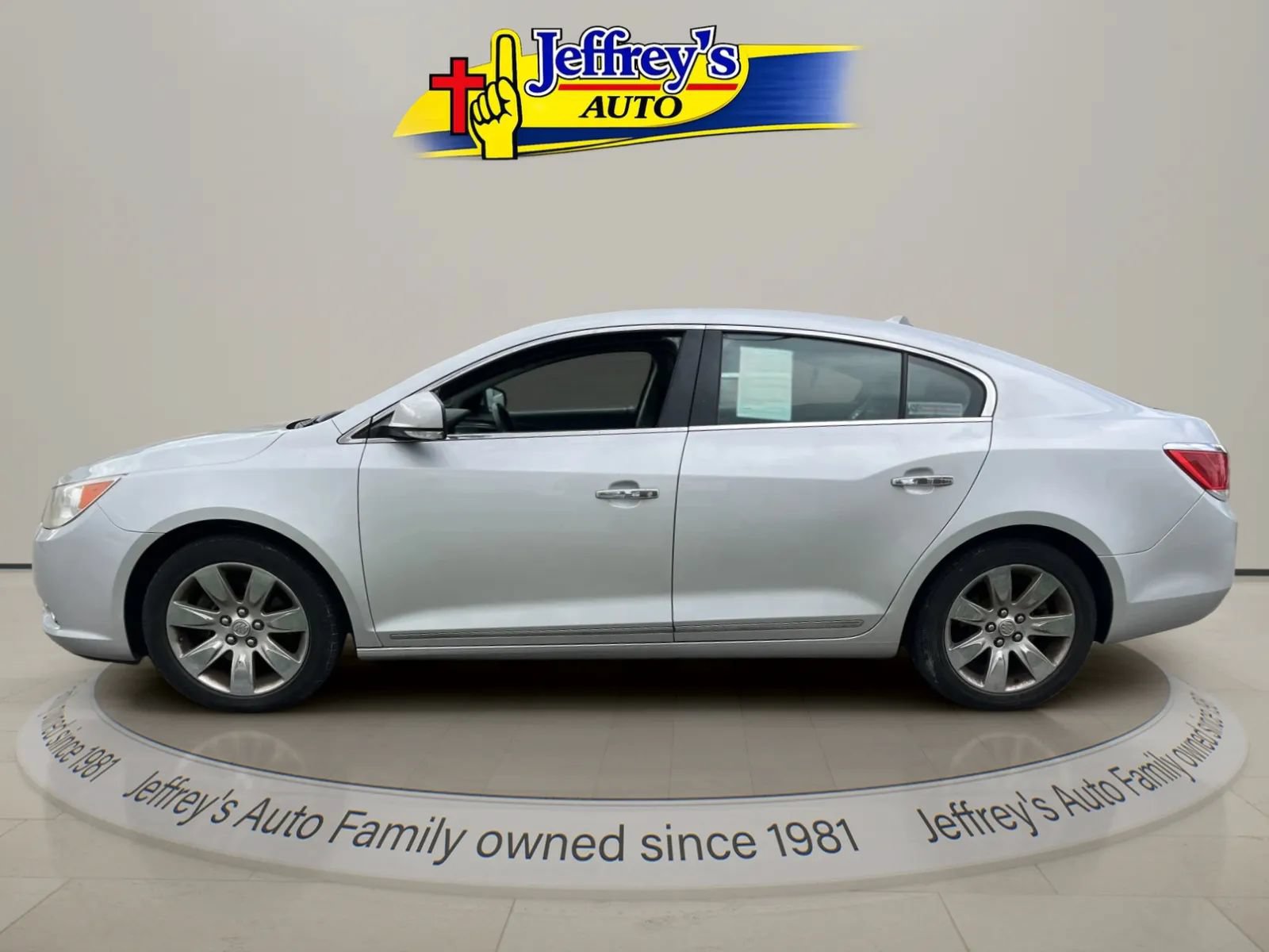 Used 2012 Buick LaCrosse Premium FWD image 2