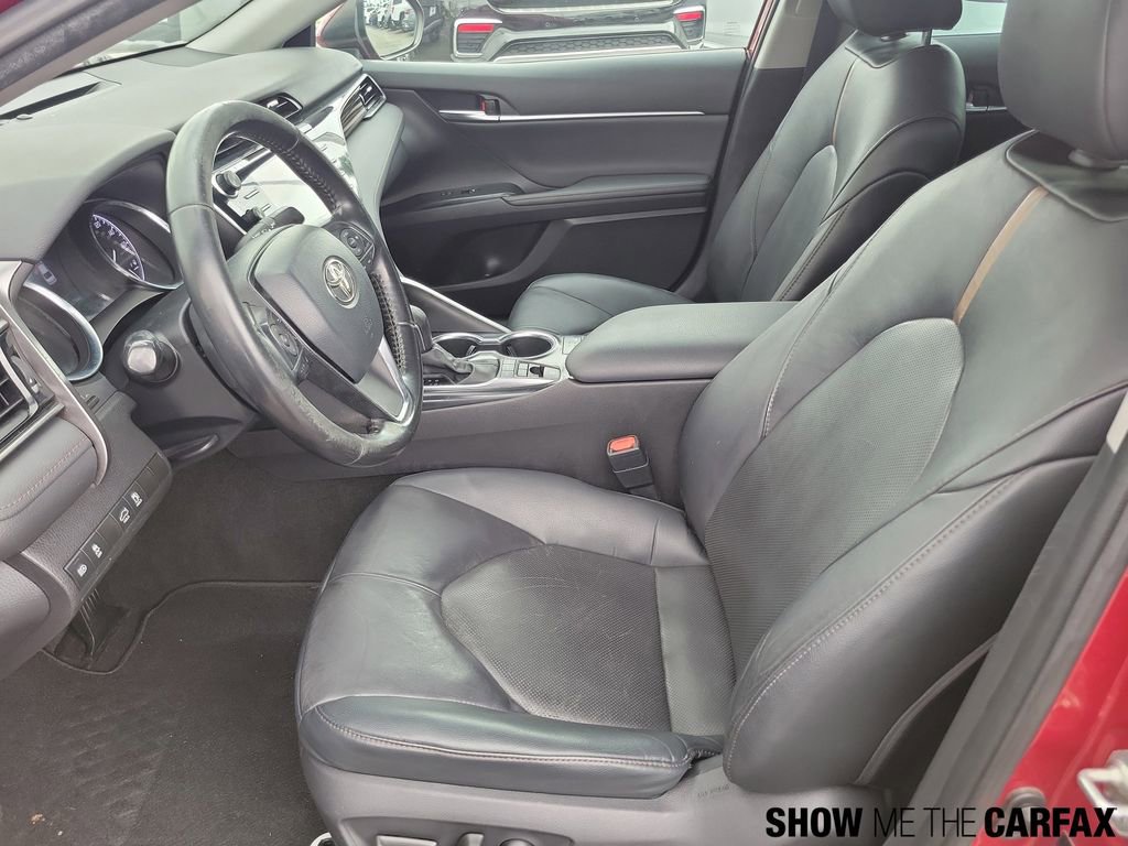 Used 2020 Toyota Camry XLE FWD image 16