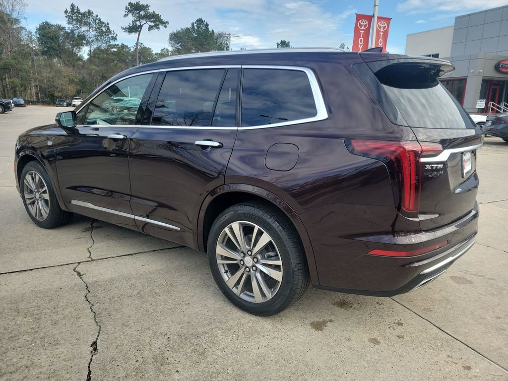 Used 2021 Cadillac XT6 Premium Luxury image 3