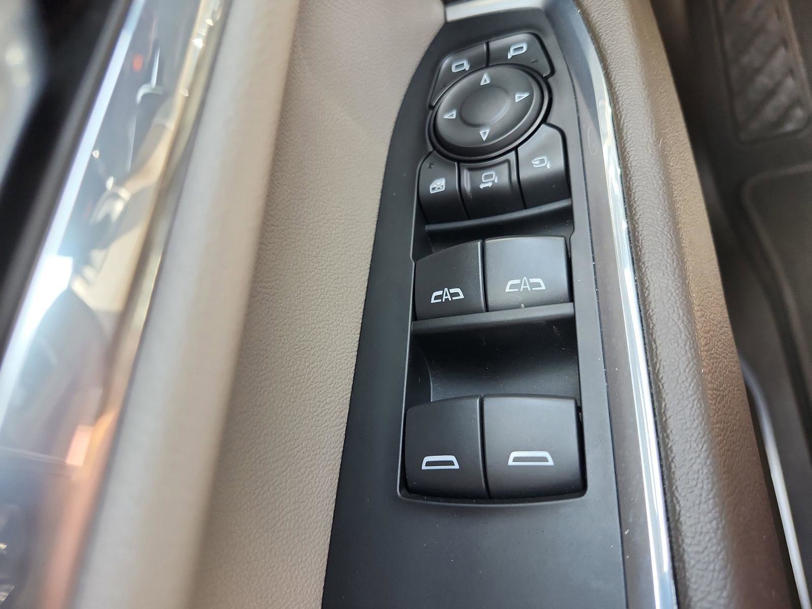 Used 2024 GMC Sierra 3500 SLT w/ SLT Convenience Package image 27