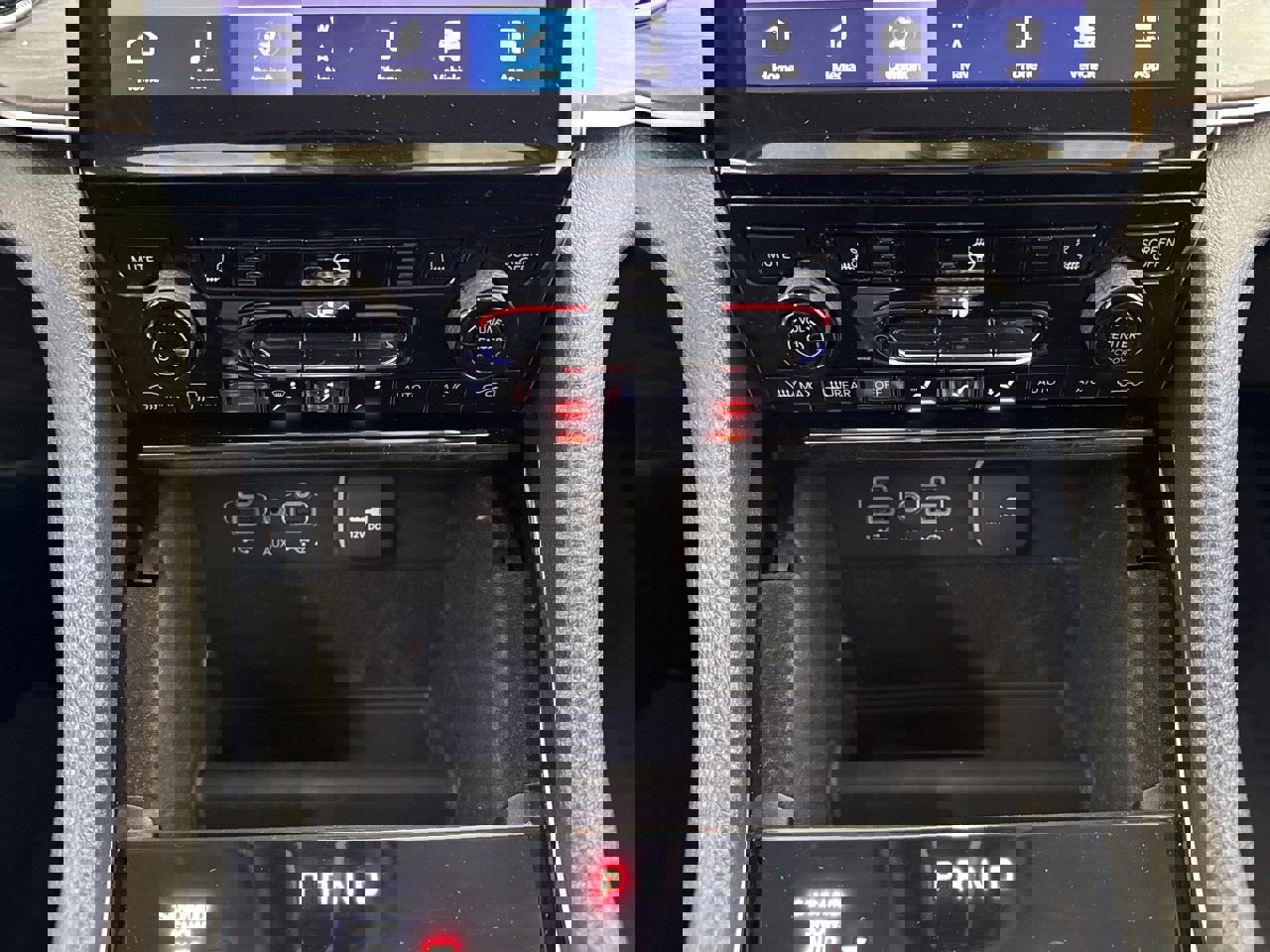 Used 2023 Jeep Grand Cherokee L Limited w/ Black Appearance Package image 29