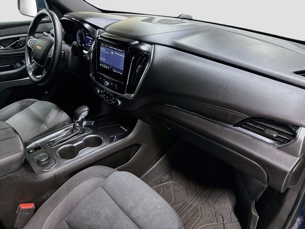 Used 2023 Chevrolet Traverse LT FWD image 30