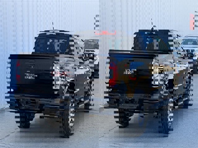 Used 2020 GMC Canyon Denali image 4