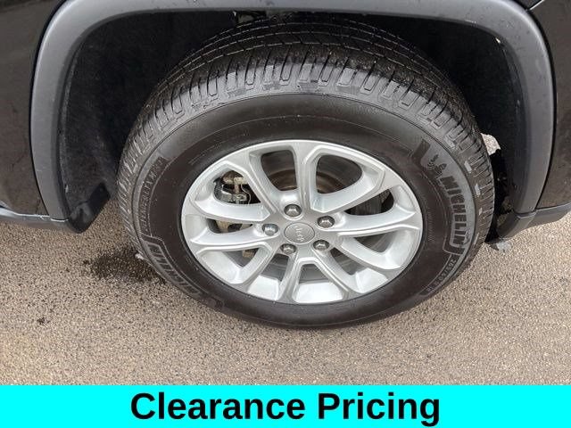 Used 2022 Jeep Grand Cherokee Laredo E w/ Security & Convenience Group AWD/4WD image 42
