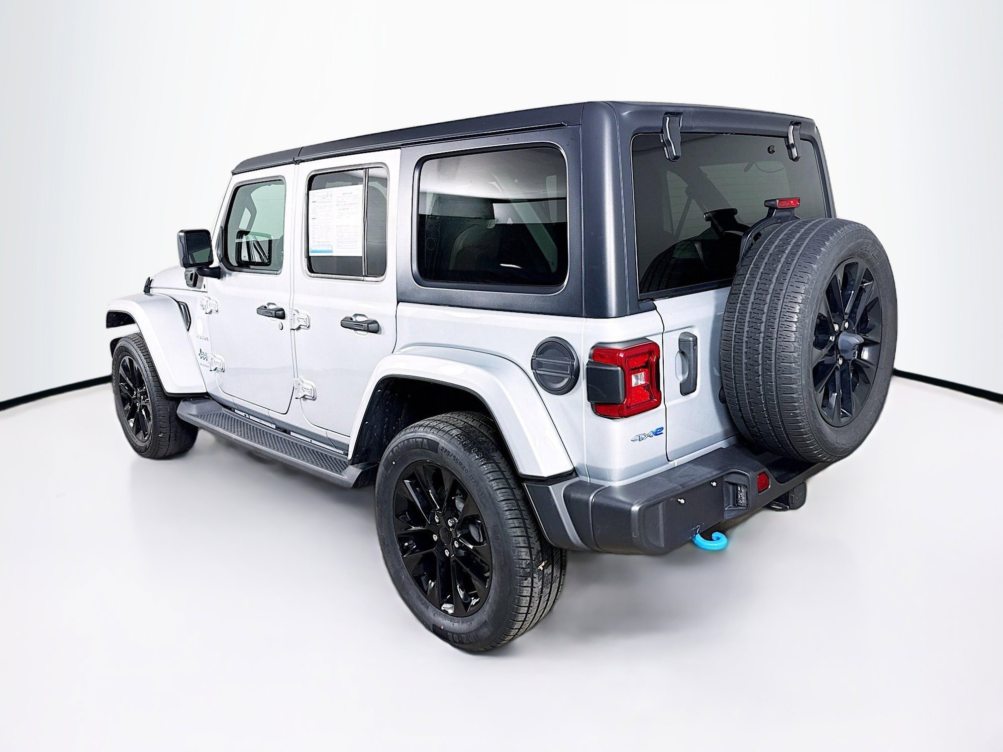 Used 2023 Jeep Wrangler Unlimited Sahara w/ Cold Weather Group image 29