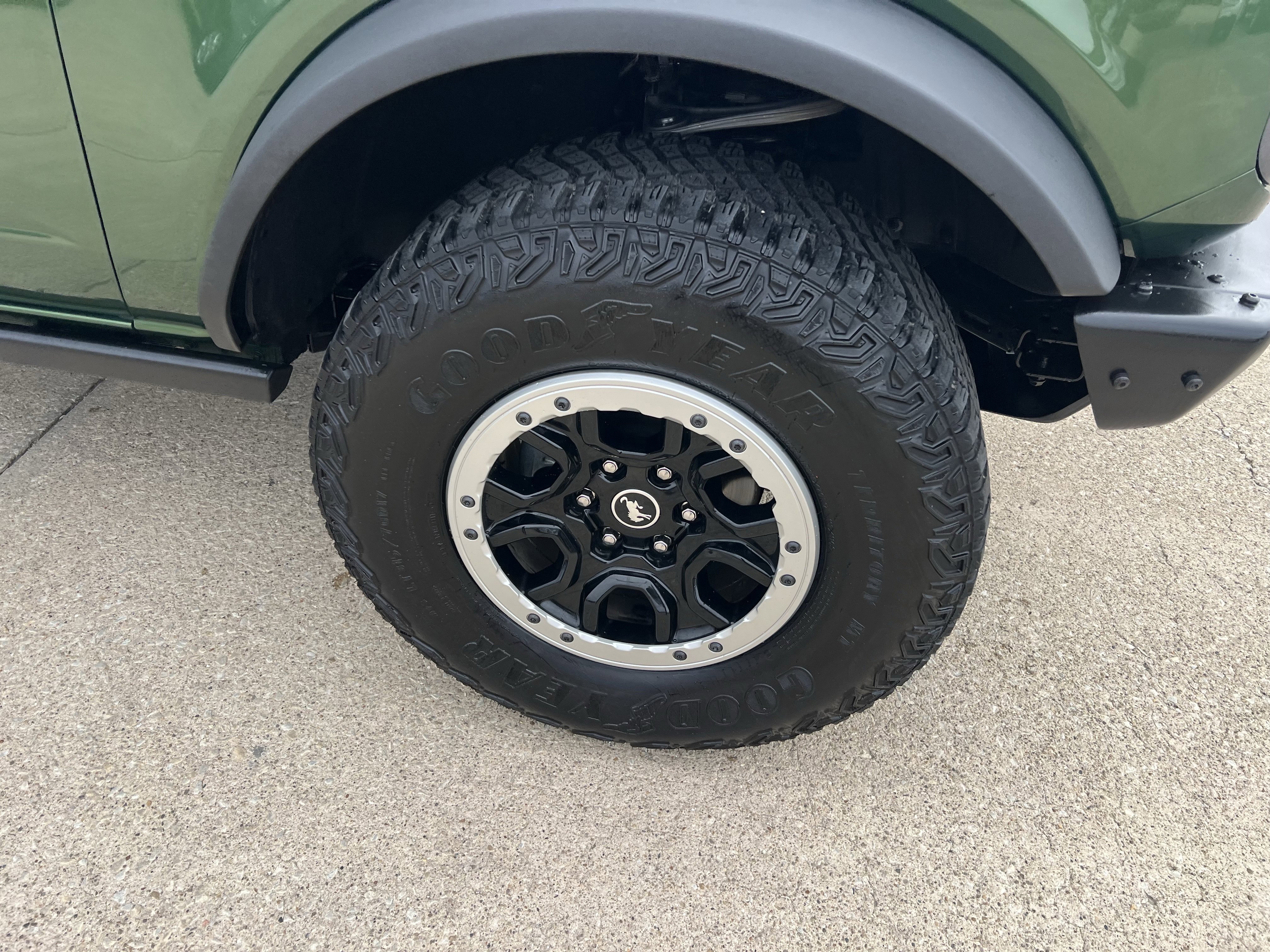 Used 2023 Ford Bronco Badlands AWD/4WD image 2