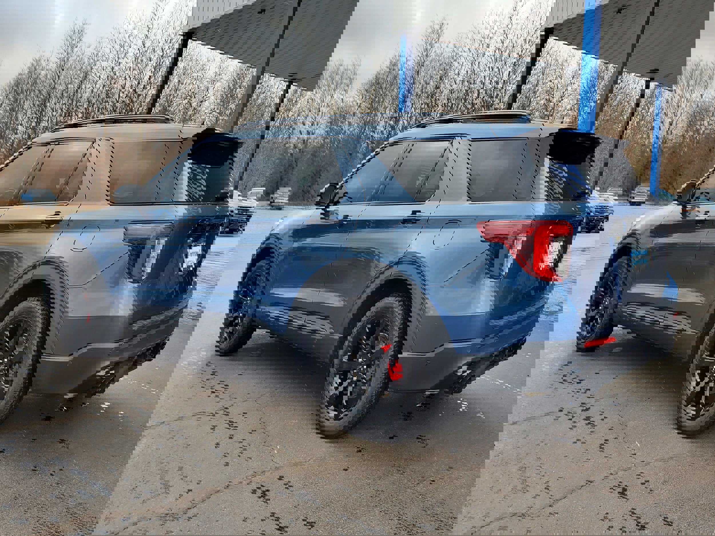 Used 2020 Ford Explorer ST w/ ST Street Pack image 3