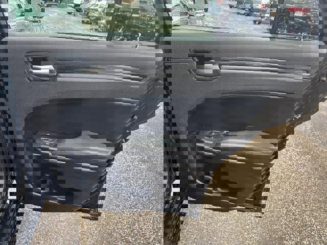 Used 2017 Chrysler 300 Touring w/ Value Package image 14