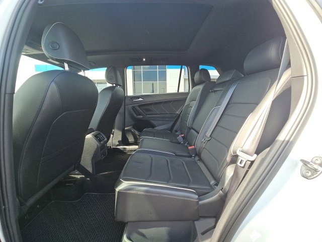 Used 2022 Volkswagen Tiguan SEL R-Line image 14