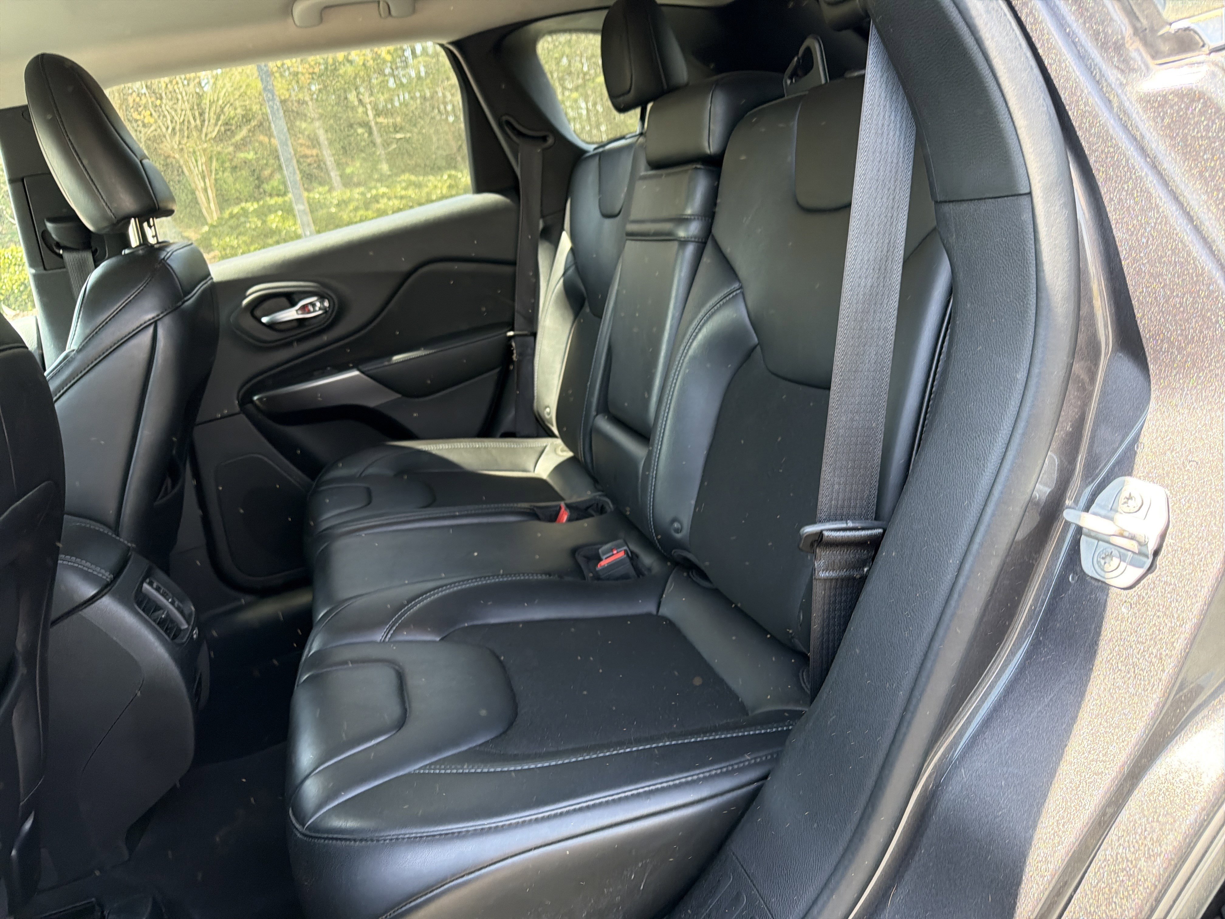 Used 2019 Jeep Cherokee Latitude Plus image 20
