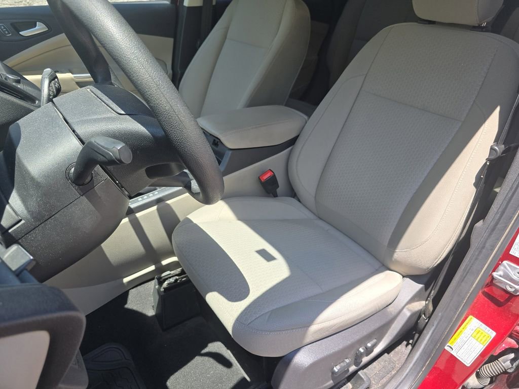 Used 2019 Ford Escape SE FWD image 22