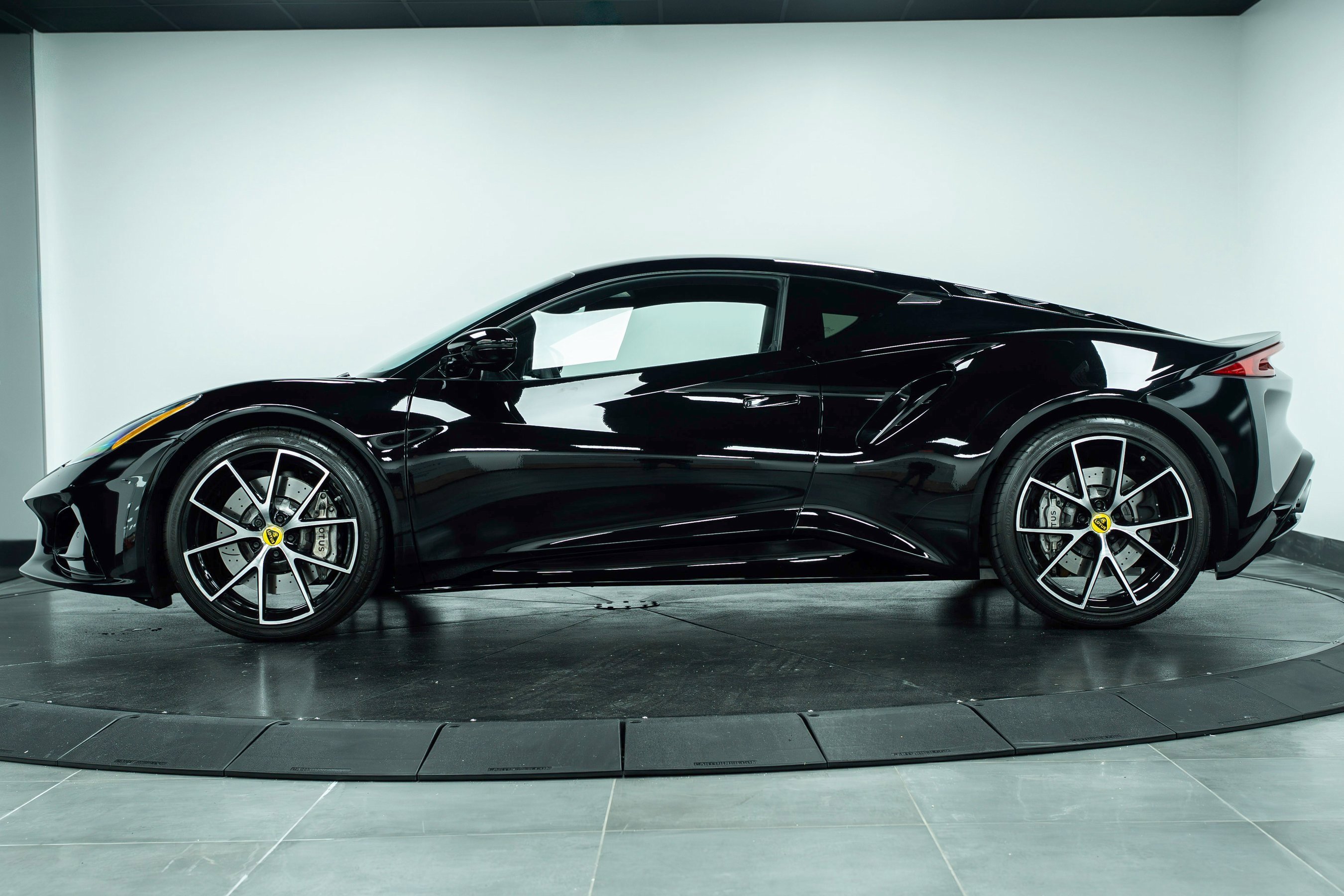 New 2025 Lotus Emira image 41