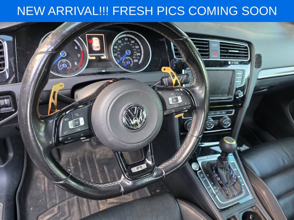 Used 2017 Volkswagen Golf R 4-Door AWD/4WD image 9