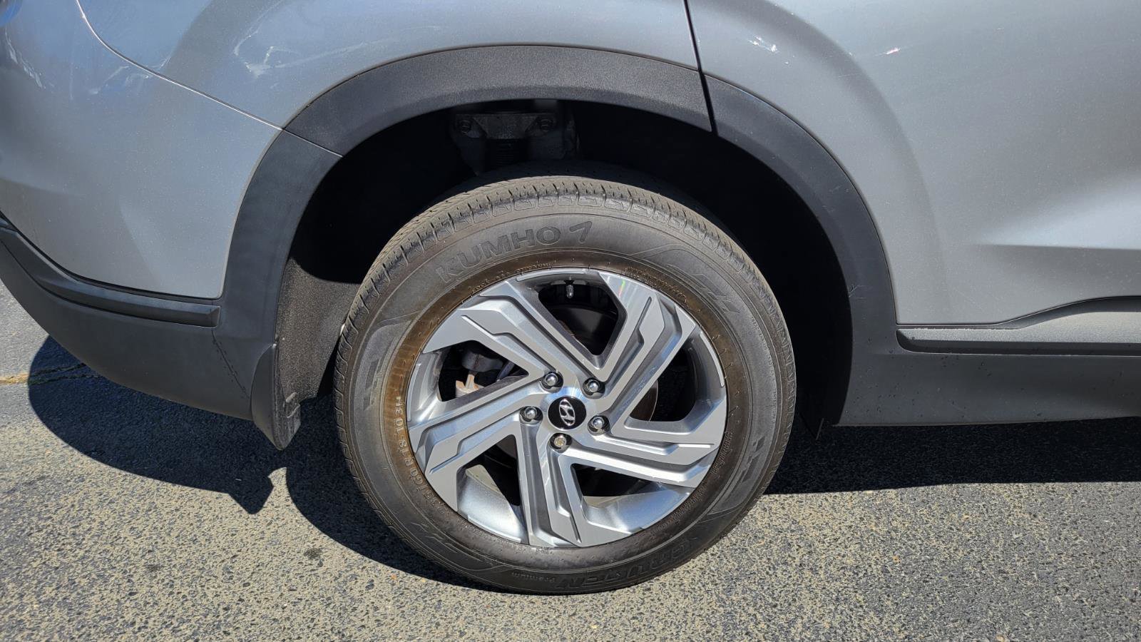 Used 2023 Hyundai Santa Fe SEL w/ Winter Weather Package image 14