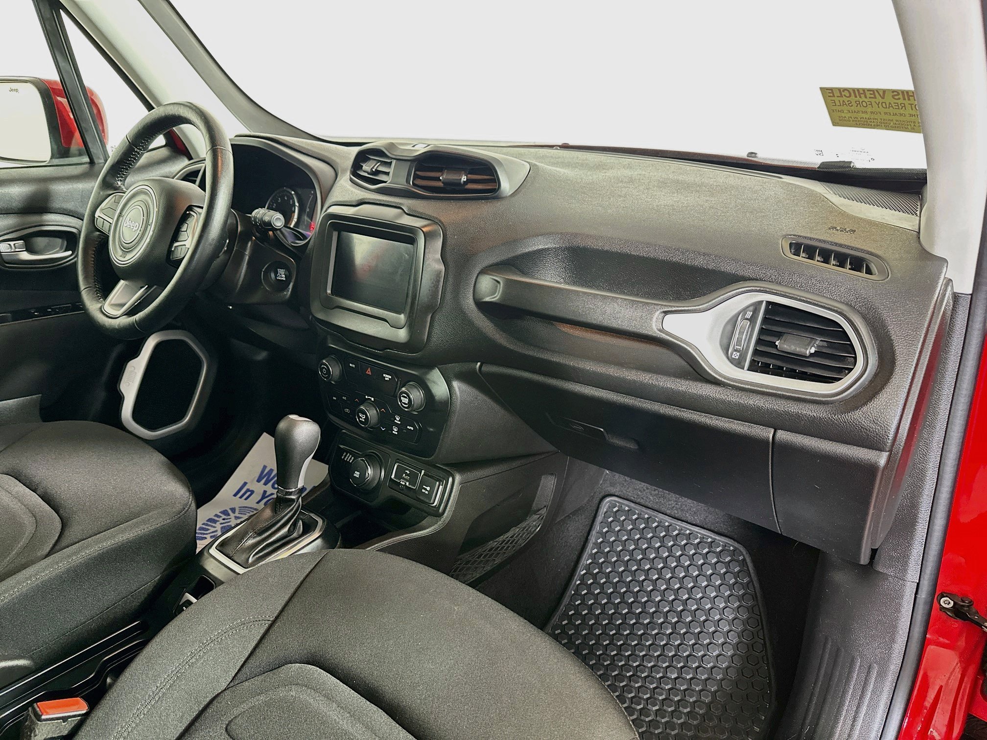 Used 2020 Jeep Renegade Latitude w/ Cold Weather Group AWD/4WD image 26