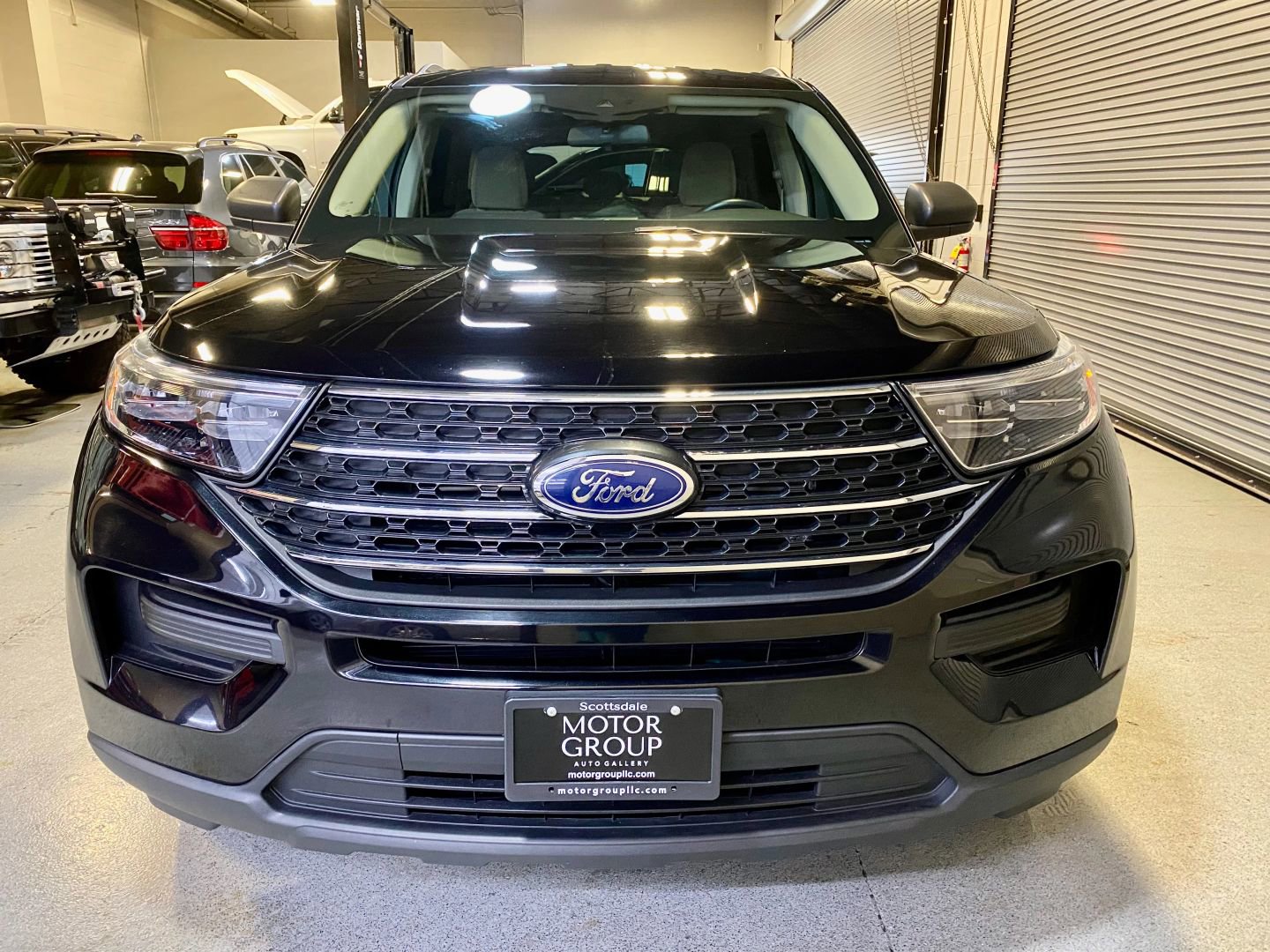 Used 2023 Ford Explorer XLT image 4