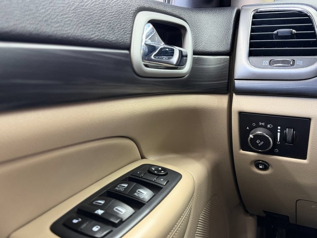Used 2021 Jeep Grand Cherokee Laredo RWD image 22