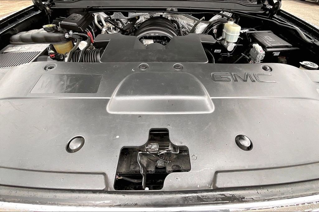 Used 2015 GMC Yukon Denali w/ Touring Package image 29