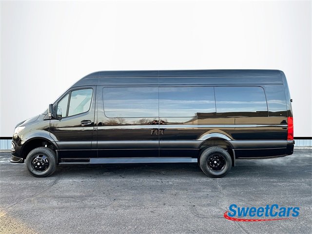 Used 2023 Mercedes-Benz Sprinter 3500 image 4