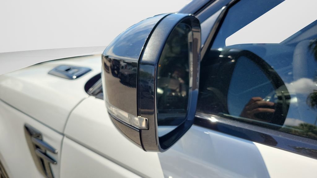 Used 2020 Land Rover Range Rover Sport HST image 19