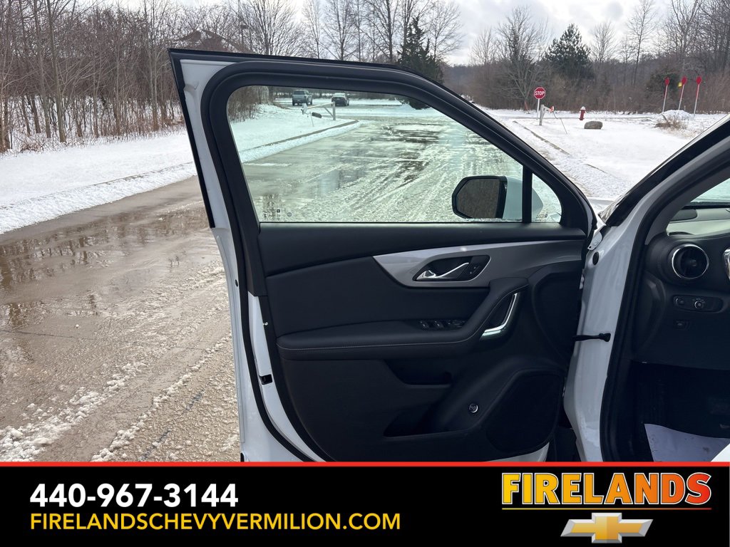 Certified 2024 Chevrolet Blazer LT w/ Convenience Package image 9