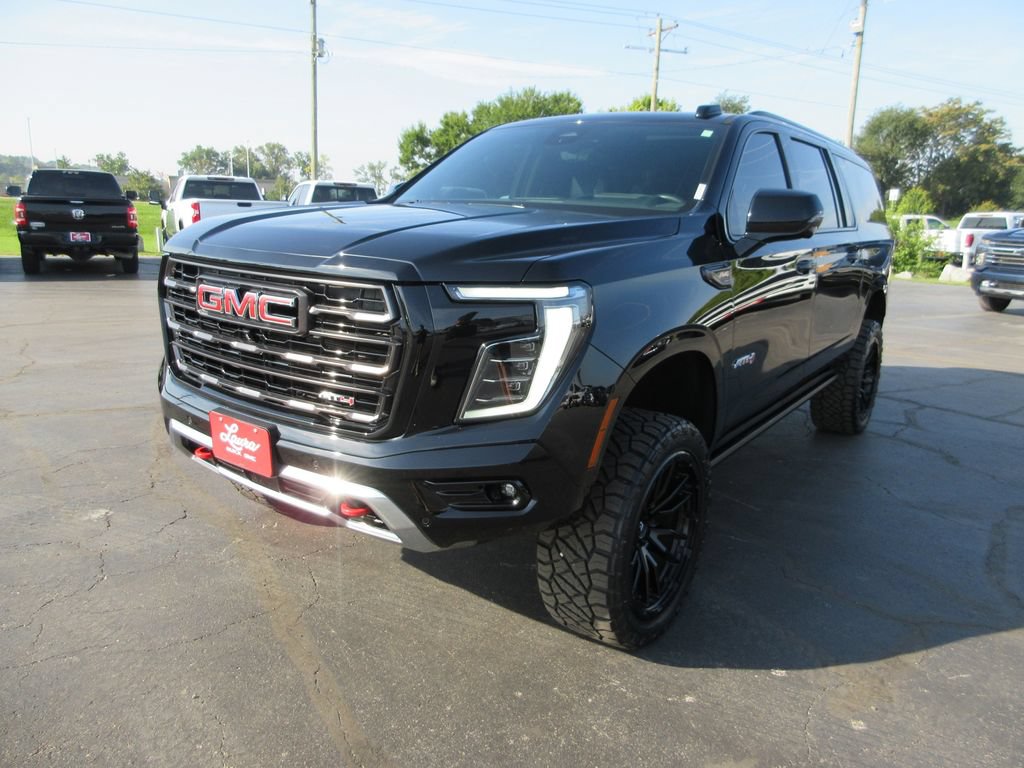 Used 2025 GMC Yukon XL AT4 Ultimate AWD/4WD image 10