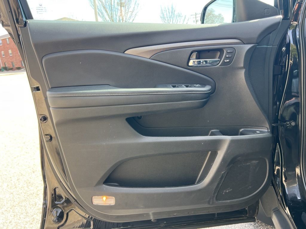 Used 2022 Honda Ridgeline RTL-E image 11