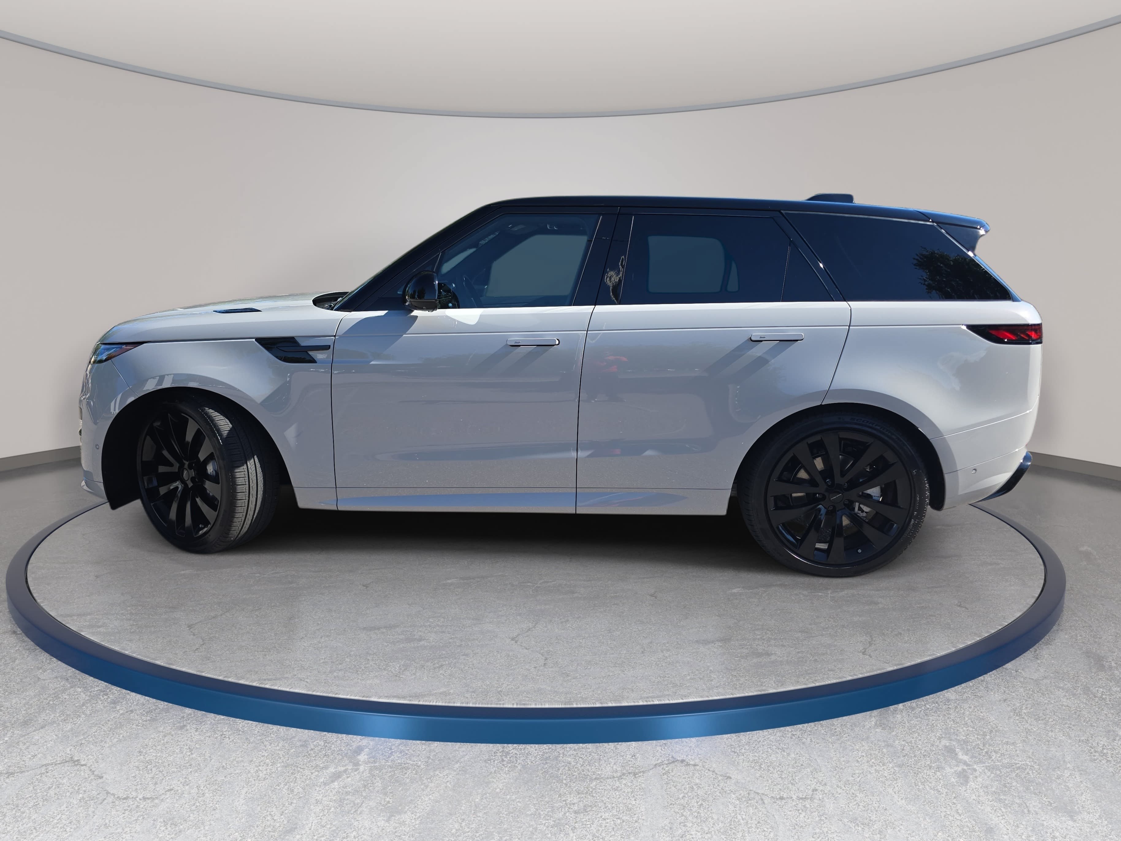 Used 2026 Land Rover Range Rover Sport Dynamic SE AWD/4WD image 8