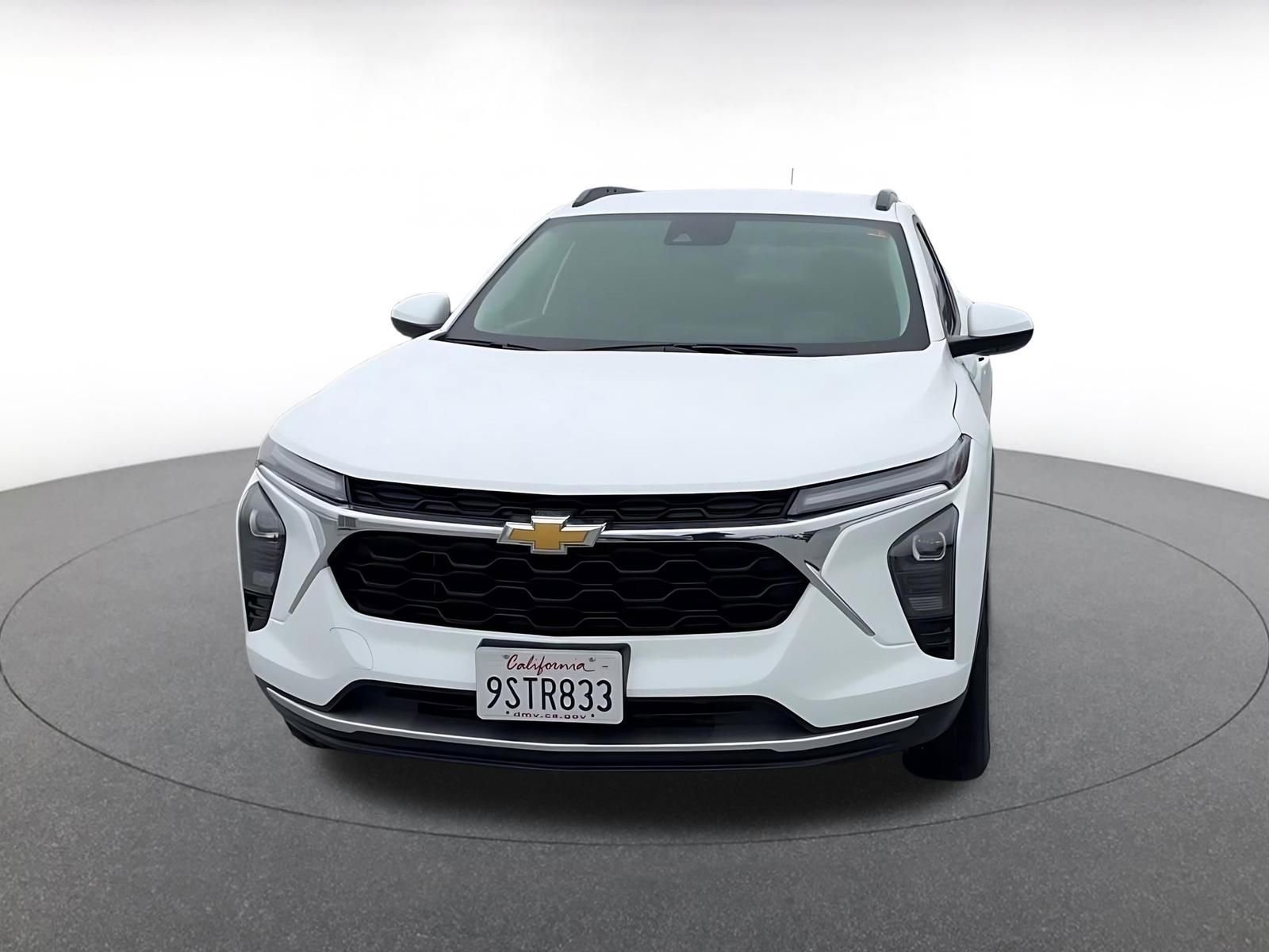 Used 2025 Chevrolet Trax LT image 4