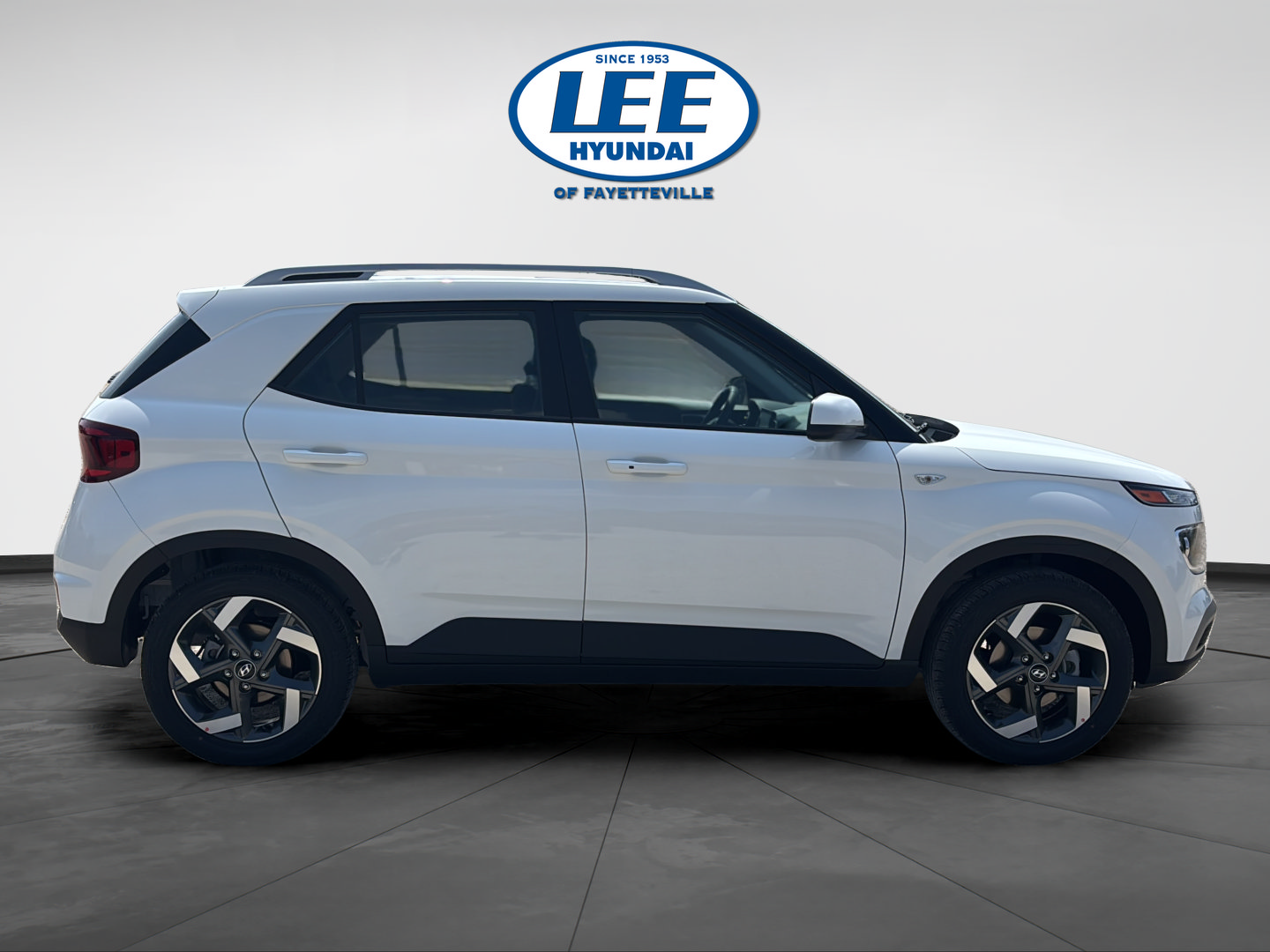New 2026 Hyundai Venue SEL FWD image 2