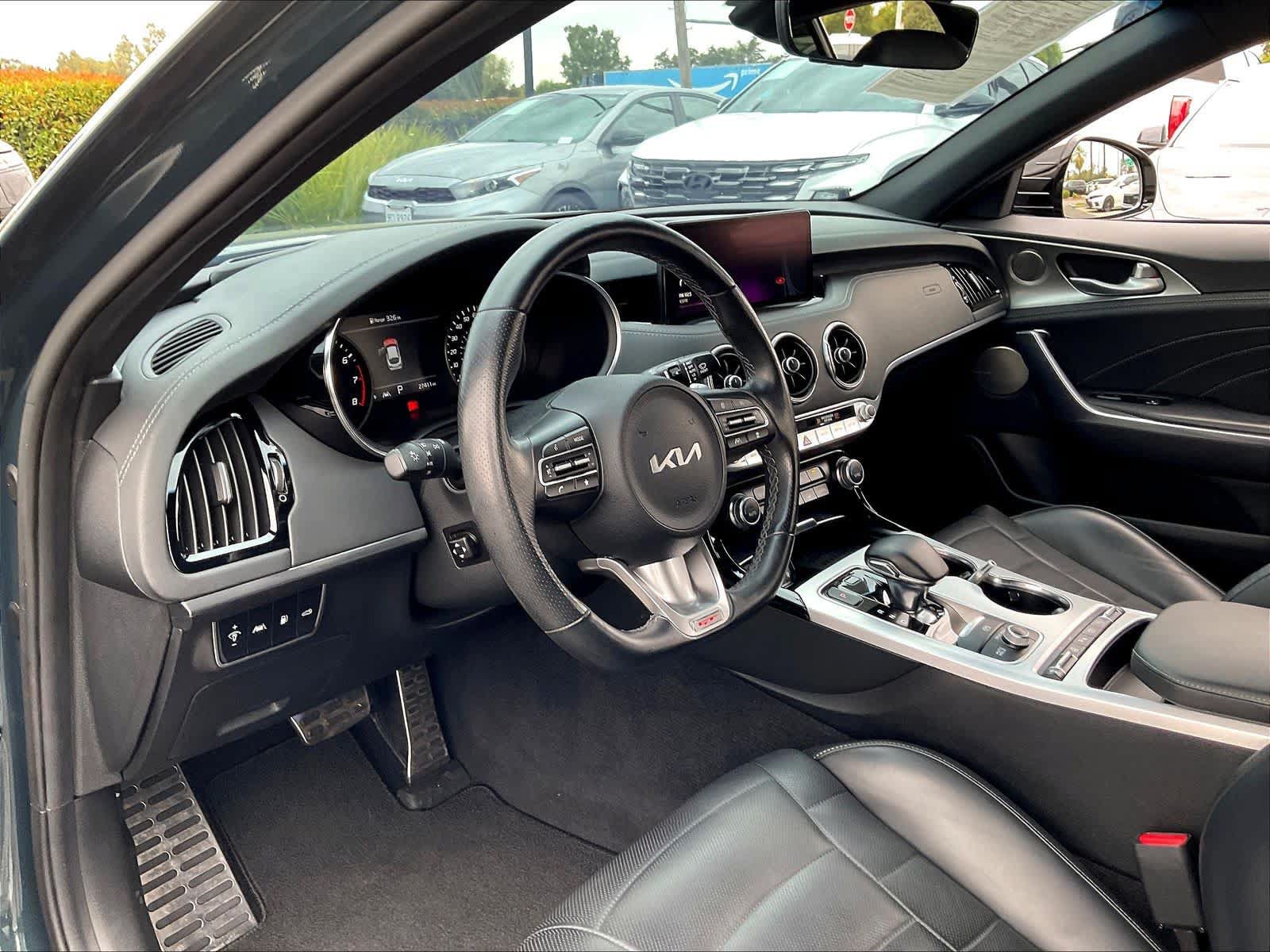 Used 2022 Kia Stinger GT2 AWD/4WD image 16