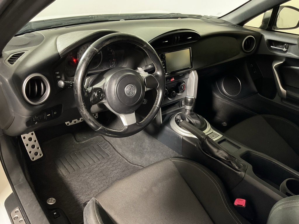 Used 2017 Toyota 86 RWD image 20
