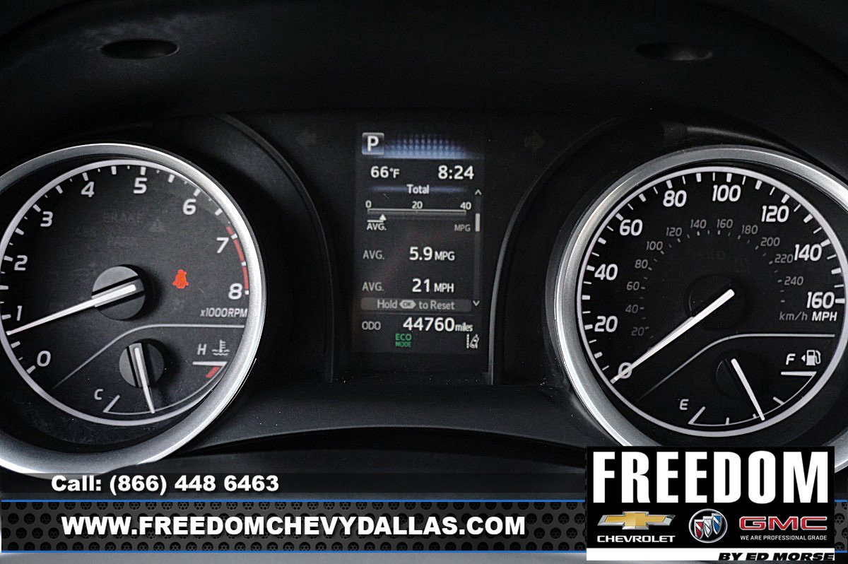 Used 2022 Toyota Camry LE image 25