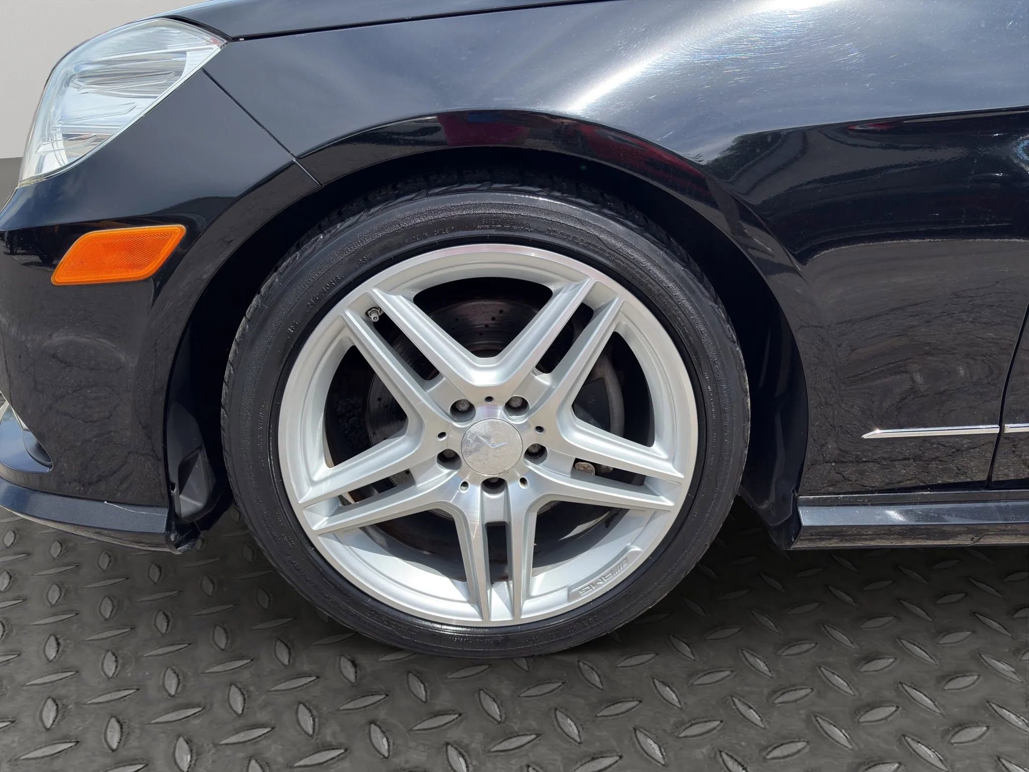 Used 2011 Mercedes-Benz E 350 Sedan image 27