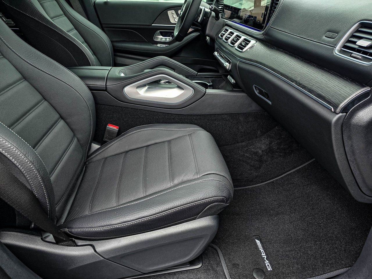 New 2026 Mercedes-Benz GLS 580 4MATIC image 41