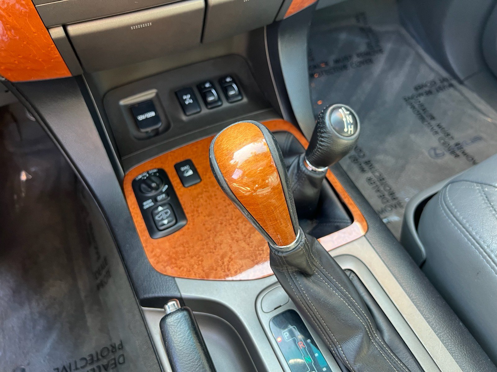 Used 2004 Lexus GX 470 AWD/4WD image 28