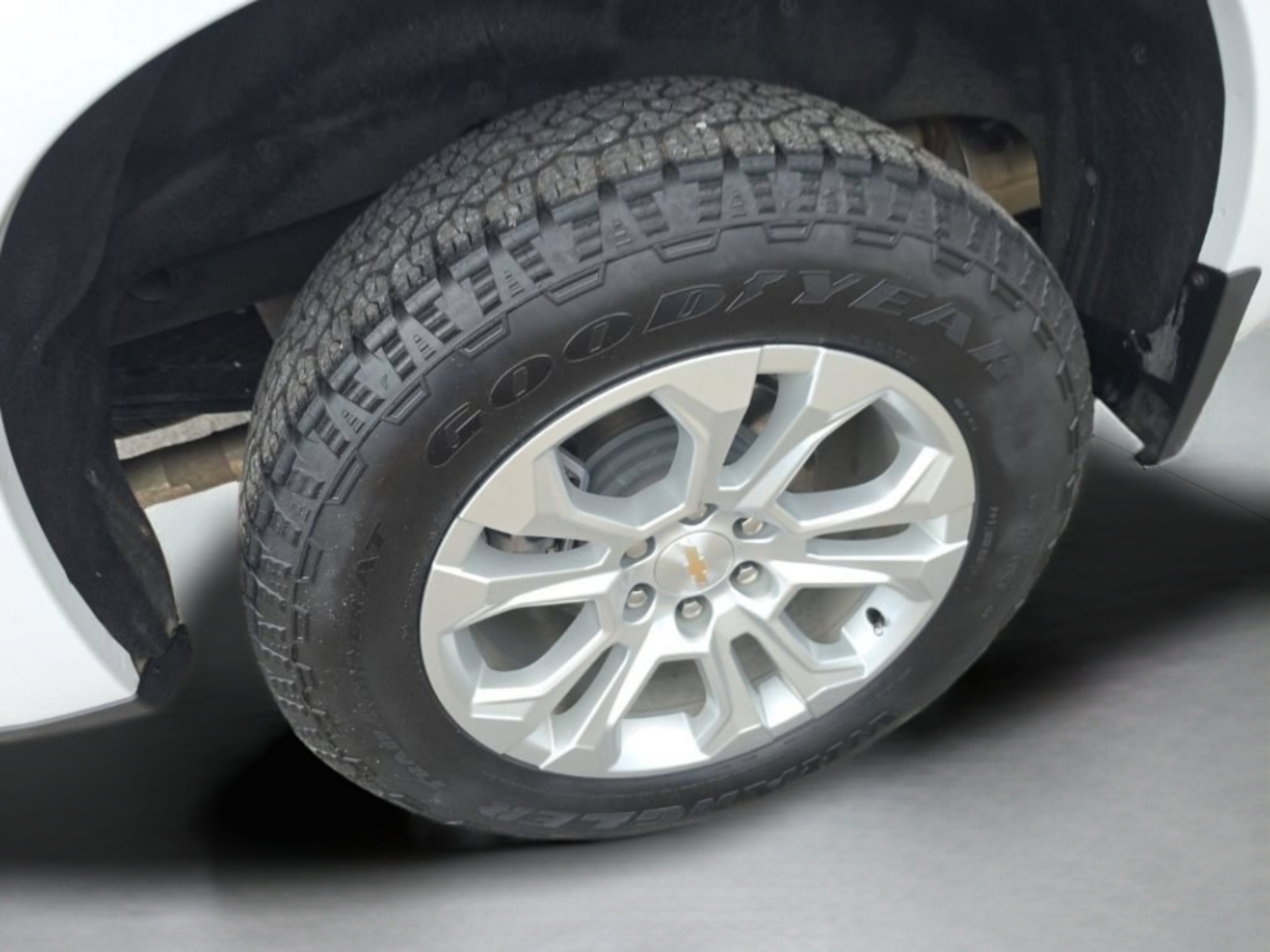 Used 2024 Chevrolet Silverado 1500 LTZ AWD/4WD image 34