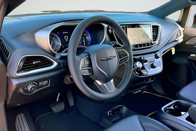 New 2026 Chrysler Pacifica Select FWD image 7
