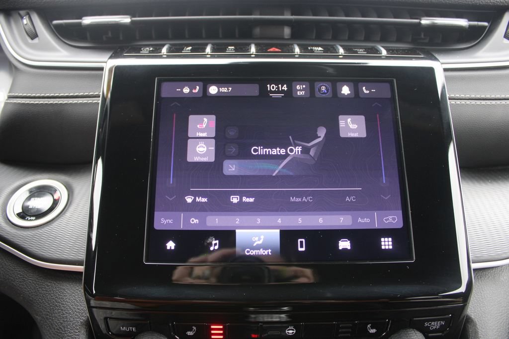 Used 2024 Jeep Grand Cherokee Altitude AWD/4WD image 48