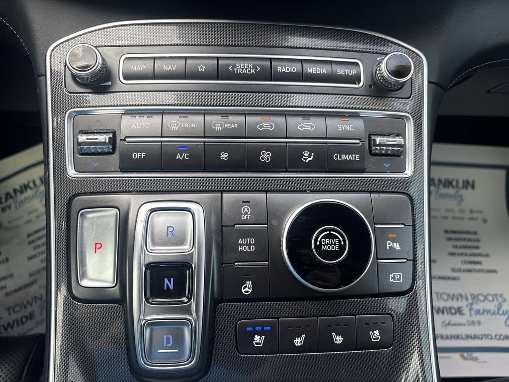 Used 2022 Hyundai Santa Fe Limited FWD image 17