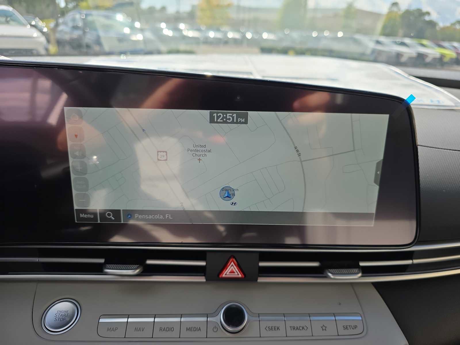 New 2025 Hyundai Elantra Limited image 11