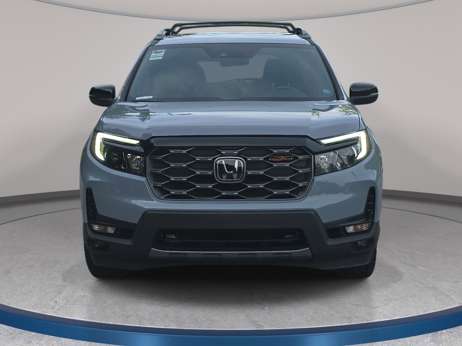 Used 2024 Honda Passport TrailSport image 2