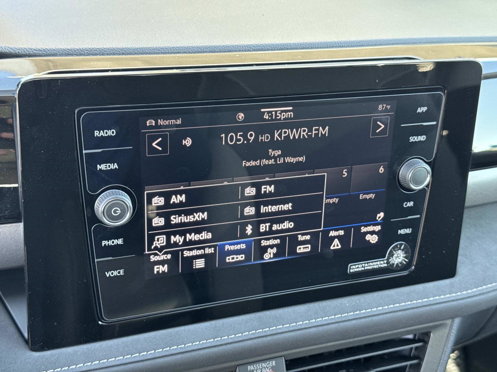 New 2026 Volkswagen Taos SE image 15