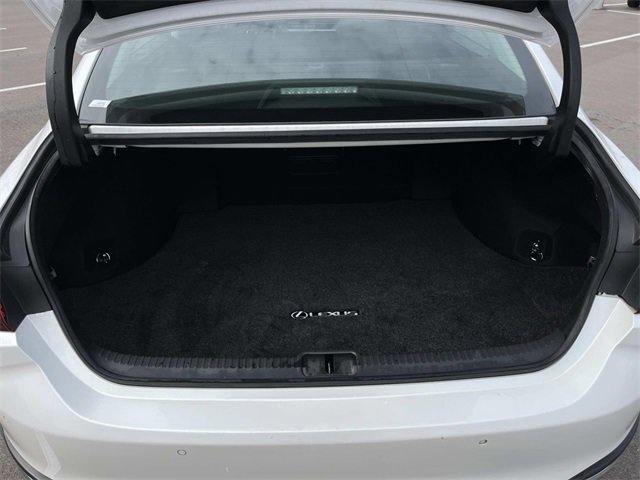 Used 2021 Lexus ES 300h w/ Premium Package image 11