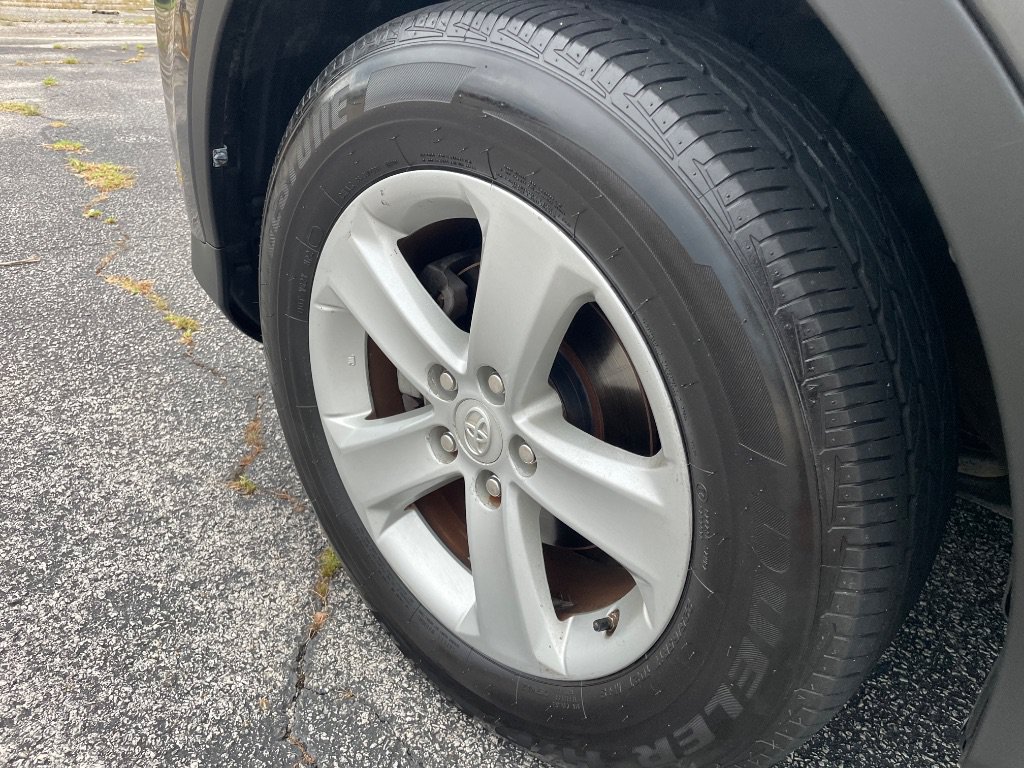 Used 2013 Toyota RAV4 XLE FWD image 9