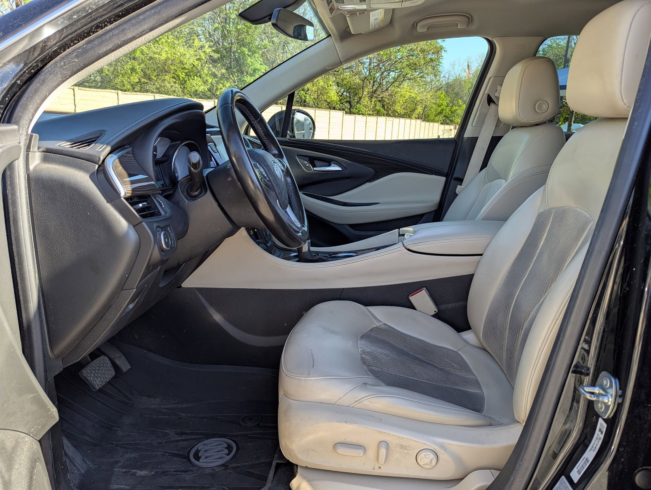 Used 2020 Buick Envision Preferred w/ LPO, Cargo Package image 5